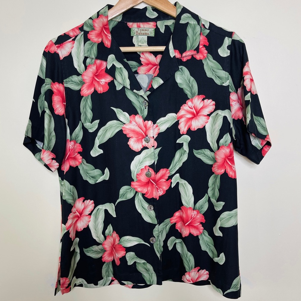 Tommy Bahama Hawaiian Vintage 100% Silk Blouse